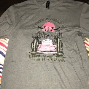 Gildan Gray Short Sleeve Tee with Pink Graphic